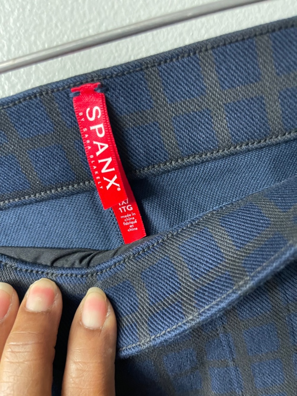 Spanx Windowpane Jeanish Leggings Blue Black 1x - Picture 4 of 6